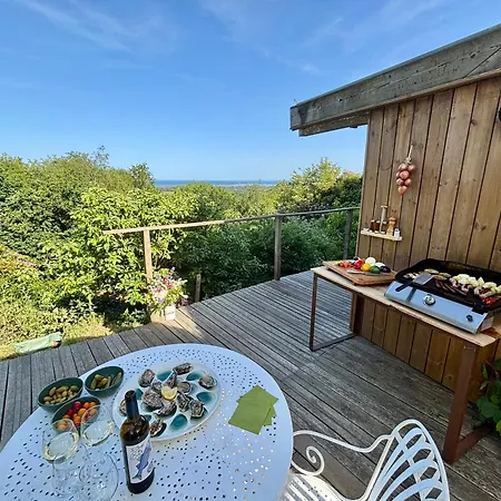 Insolites Avec Vue Panoramique La Pernelle